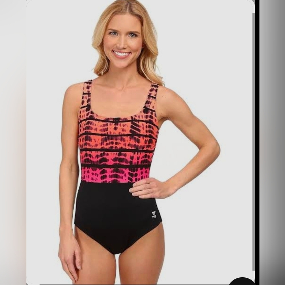 TYR Durafast Bondi  Beach Scoop Neck Control Fit 1 Piece Bathing Suit Sz 8 NWT